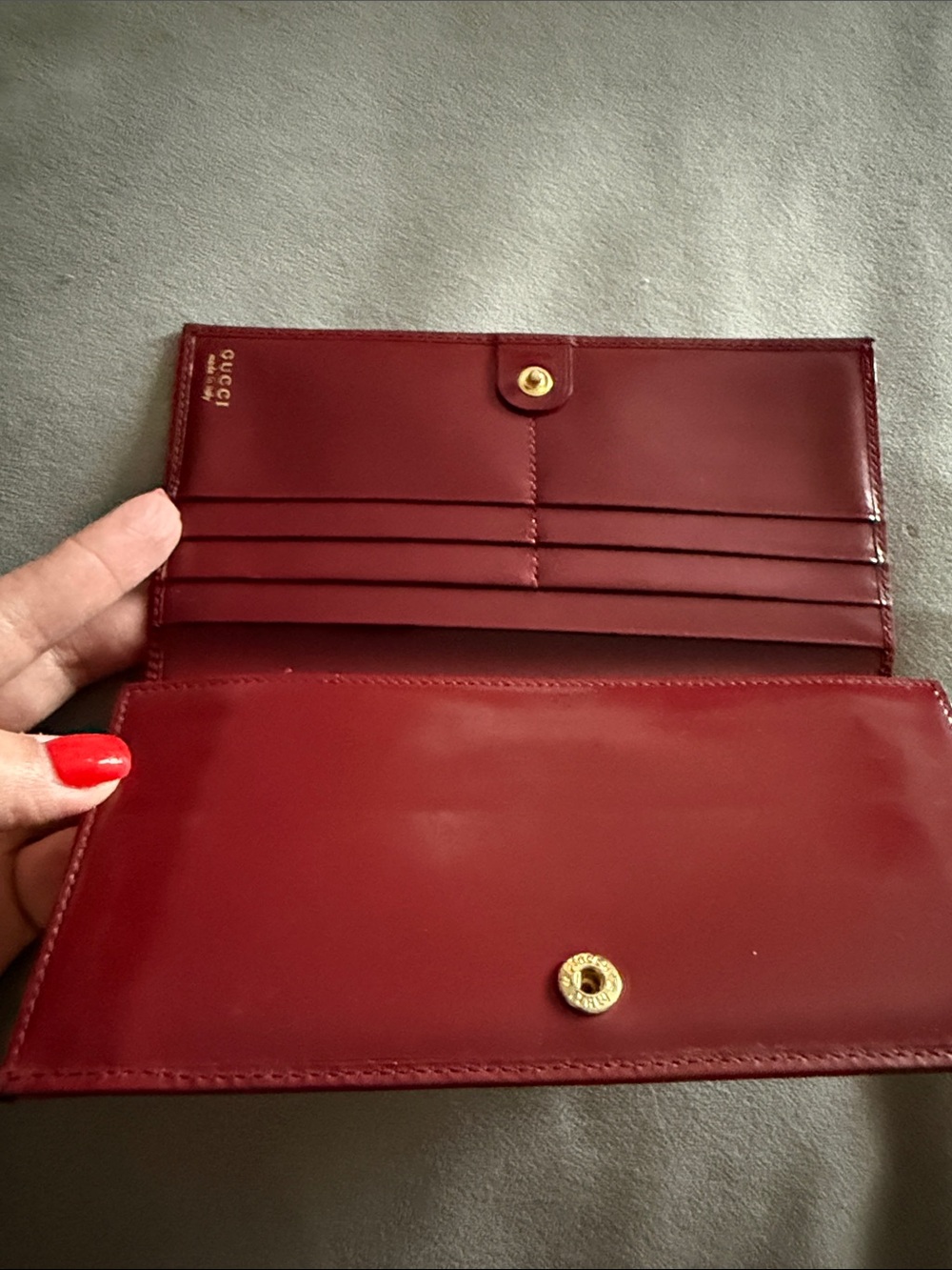 Gucci Burgundy Patent Leather Continental Wallet with Gold Plaque - Picture 3 of 10
